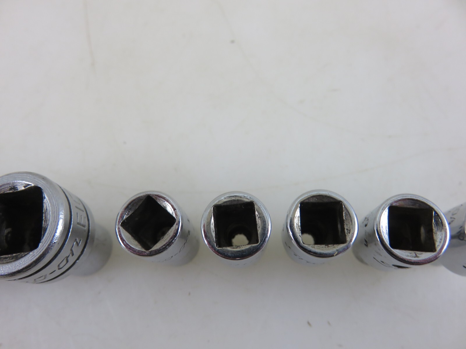 Snap-On 210AFLEY Inverted Torx Shallow Socket Set E4-E18 10pc Set 1/4″ & 3/8″ Dr