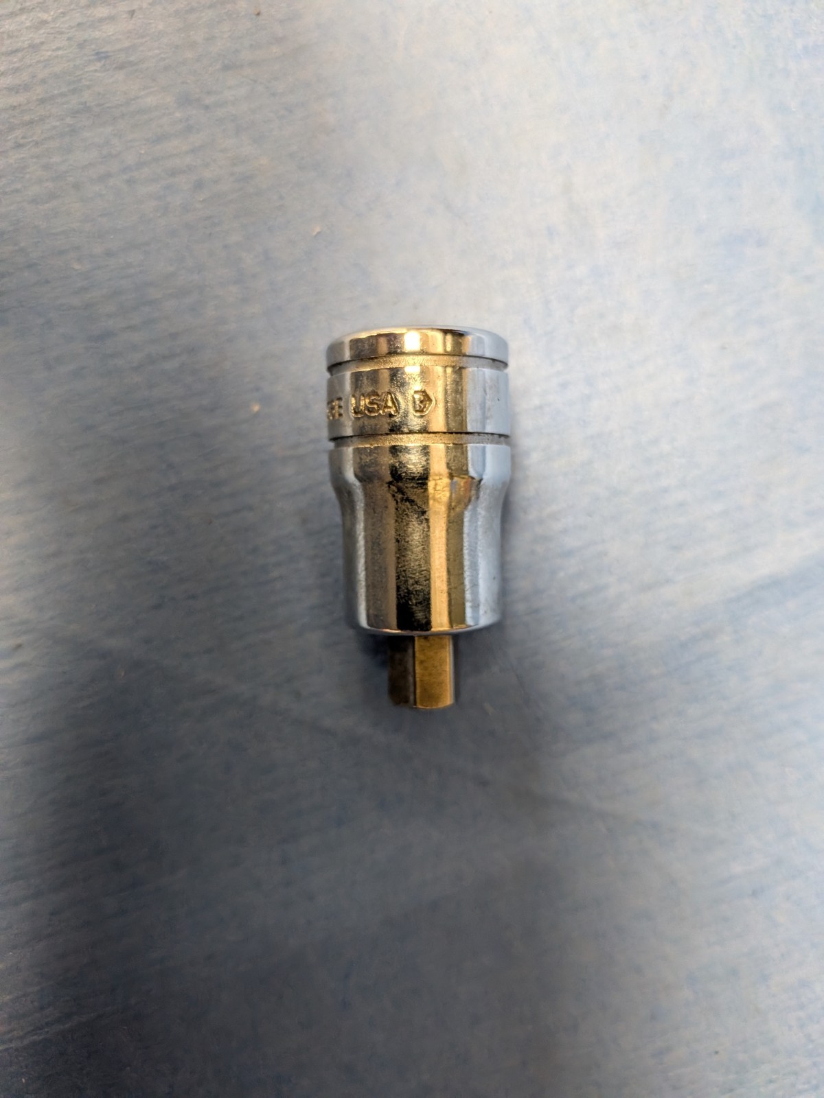 Snap-on Tools USA 3/8″ Drive 1/4″ Stubby Hex Bit Driver Socket FAXS8E, Pre-owned