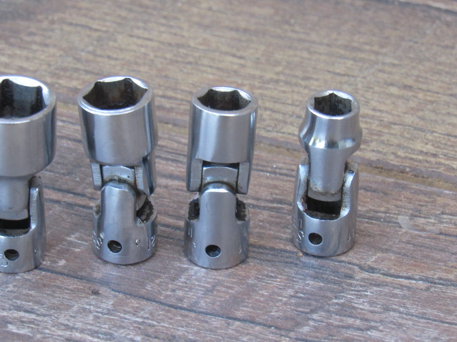SNAP ON 106TMUS 1/4″ DRIVE 6 PT 6 PC SAE UNIVERSAL SWIVEL SOCKET SET UNDERLINE