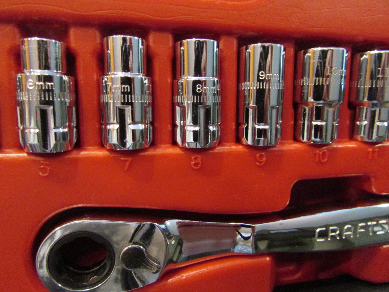 CRAFTSMAN: 27-Piece Max Axess Pass Thru Mechanic’s Tool Set (29306)