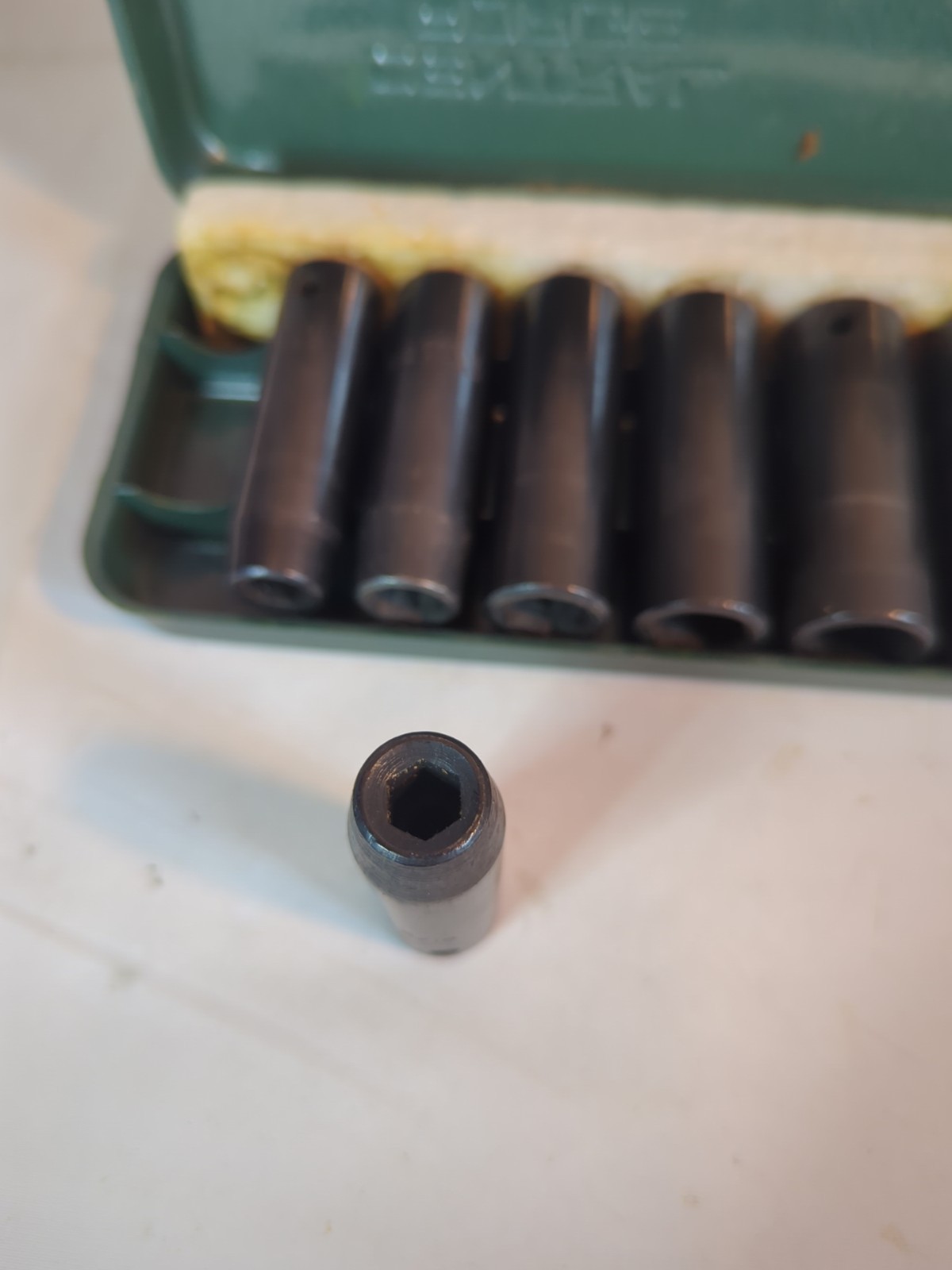 Central Forge 8 Piece Impact Socket Set CR-V in Metal Case 5/16″ – 3/4″ 6 Pt. T3