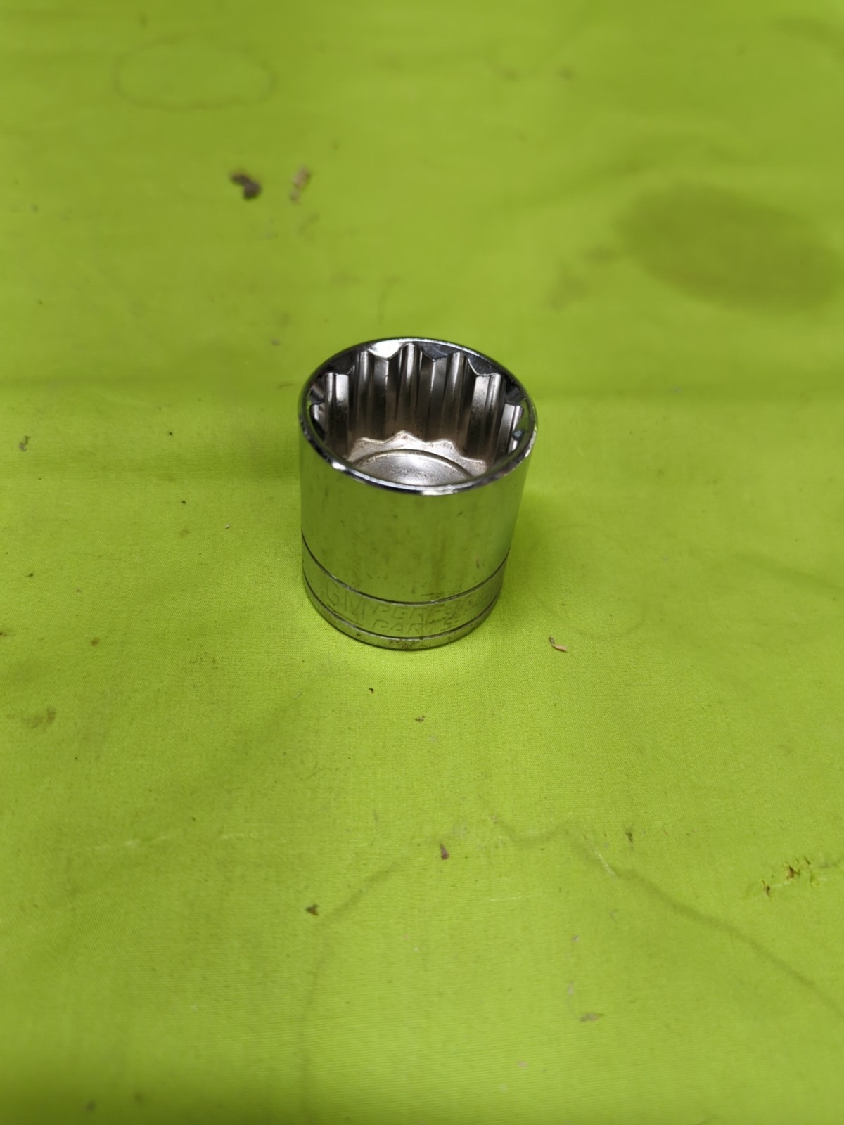 GM Performance Parts 1/2″ Drive 1 1/4″ 12 Point Socket Model 33440