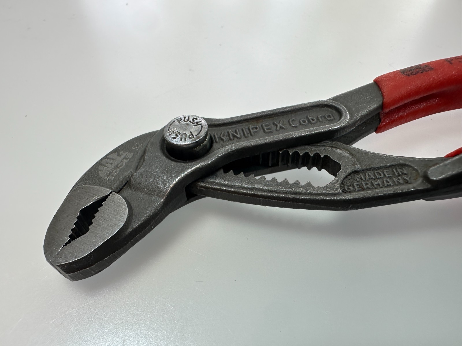 MAC Tools P5C 5″ Mini Compact Self Gripping KNIPEX COBRA Locking Pliers RED GRIP
