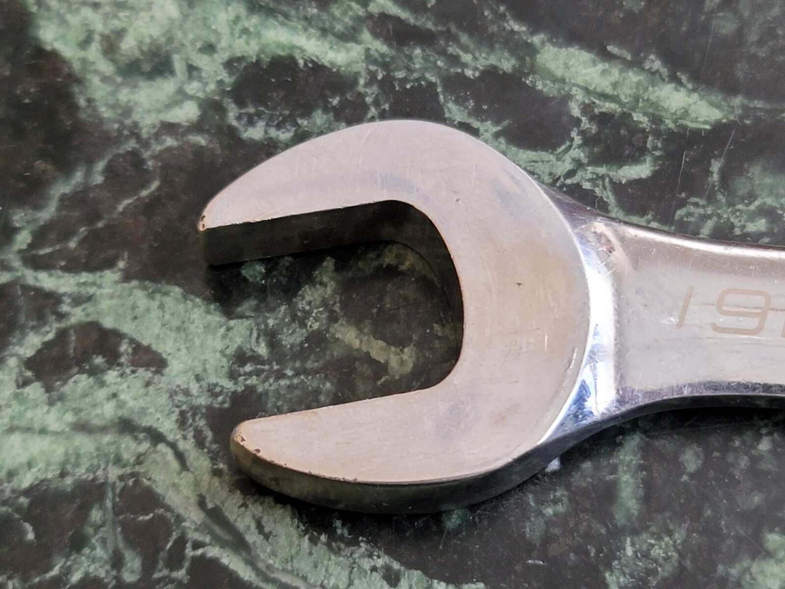 Blue-Point 19mm 12 Point Metric Offset Ratcheting Combination Wrench BOERM19