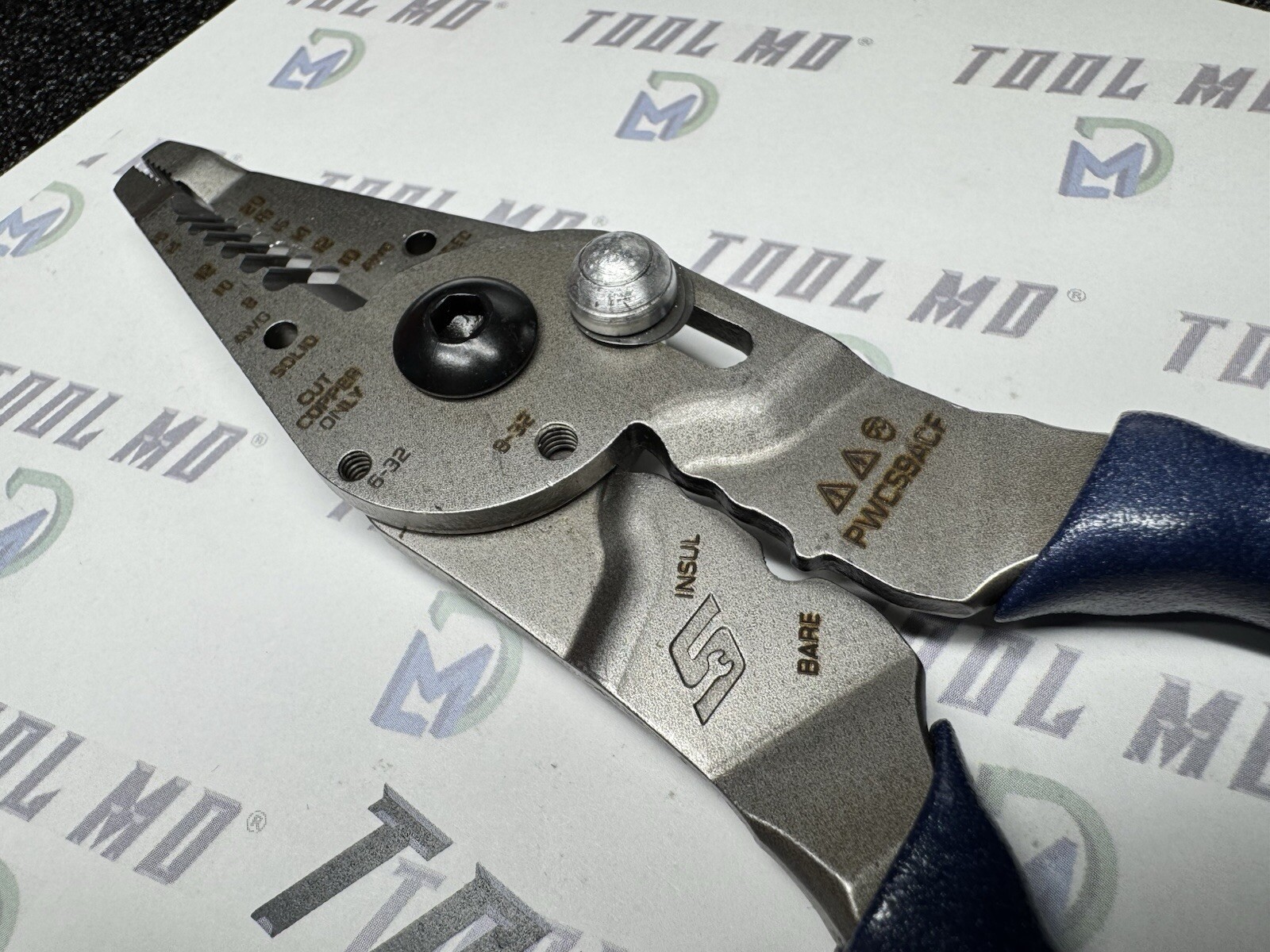 Snap-on Tools USA NEW POWER BLUE 9″ Wire Stripper / Cutter / Crimper PWCS9ACF