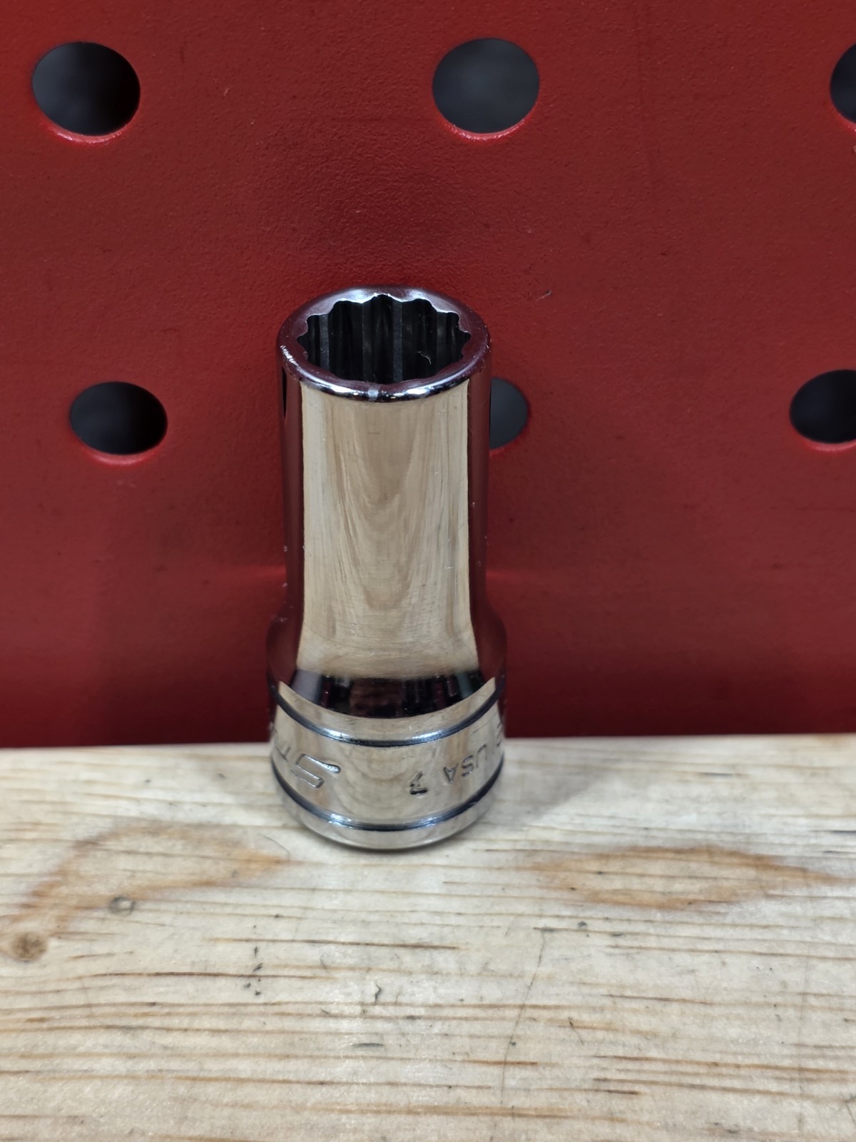 Snap-on Tools FDS121 3/8″ SAE 3/8″ Drive 12-Point Semi-Deep Chrome Socket