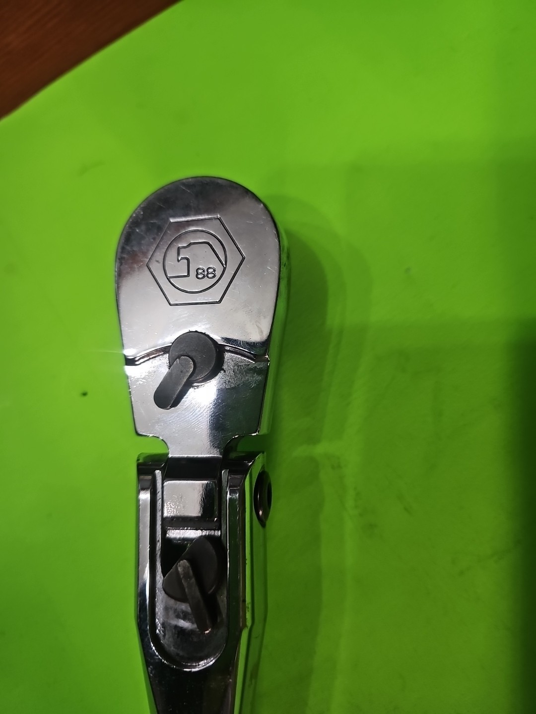 Matco 1/2″ Drive 88 Tooth Locking Flex Head Ratchet 27-3/8” CFR248LFX – Green