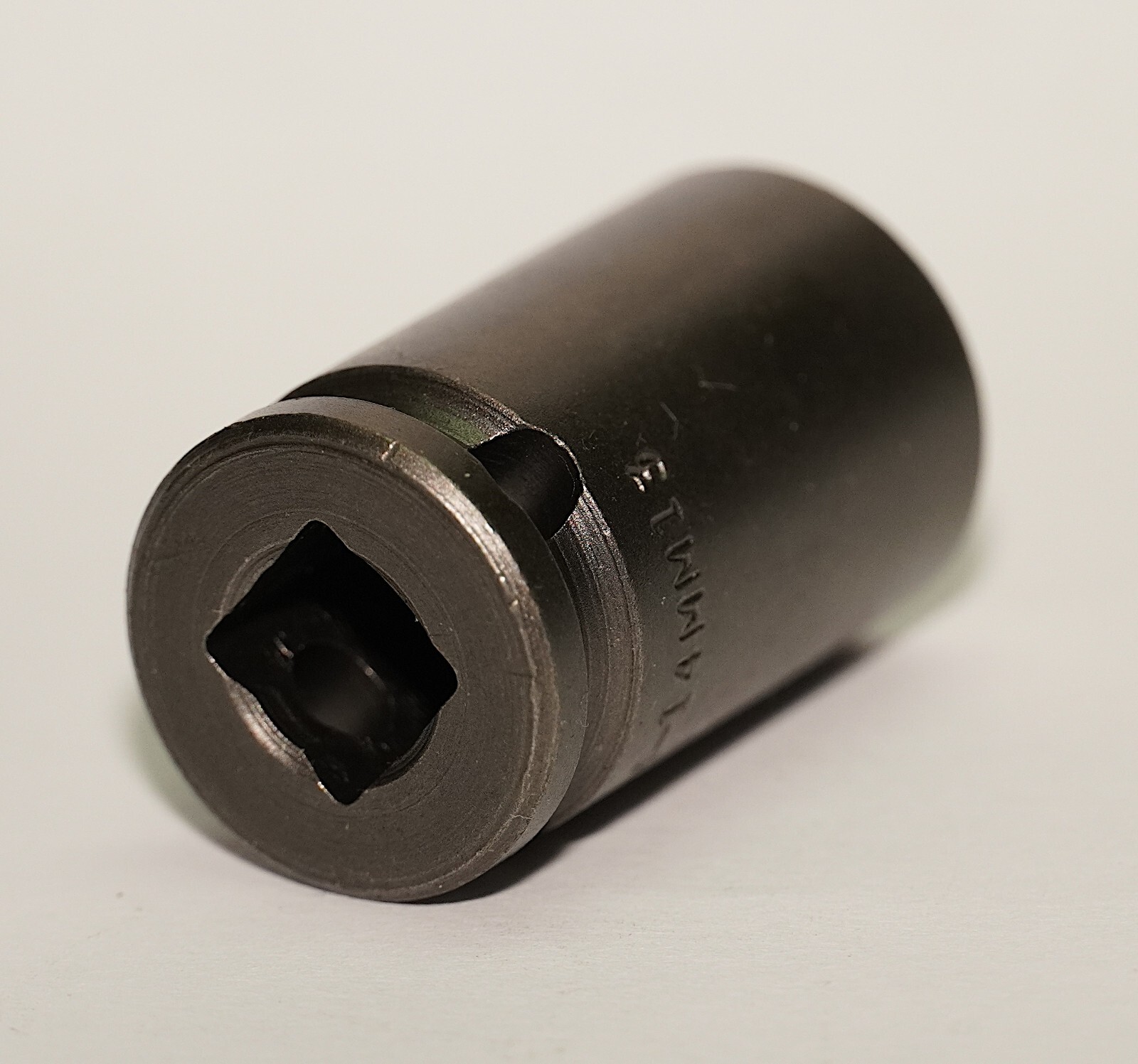 APEX M-14mm13 3/8″ Drive Magnetic Socket – New – USA Made – 6 Point Impact