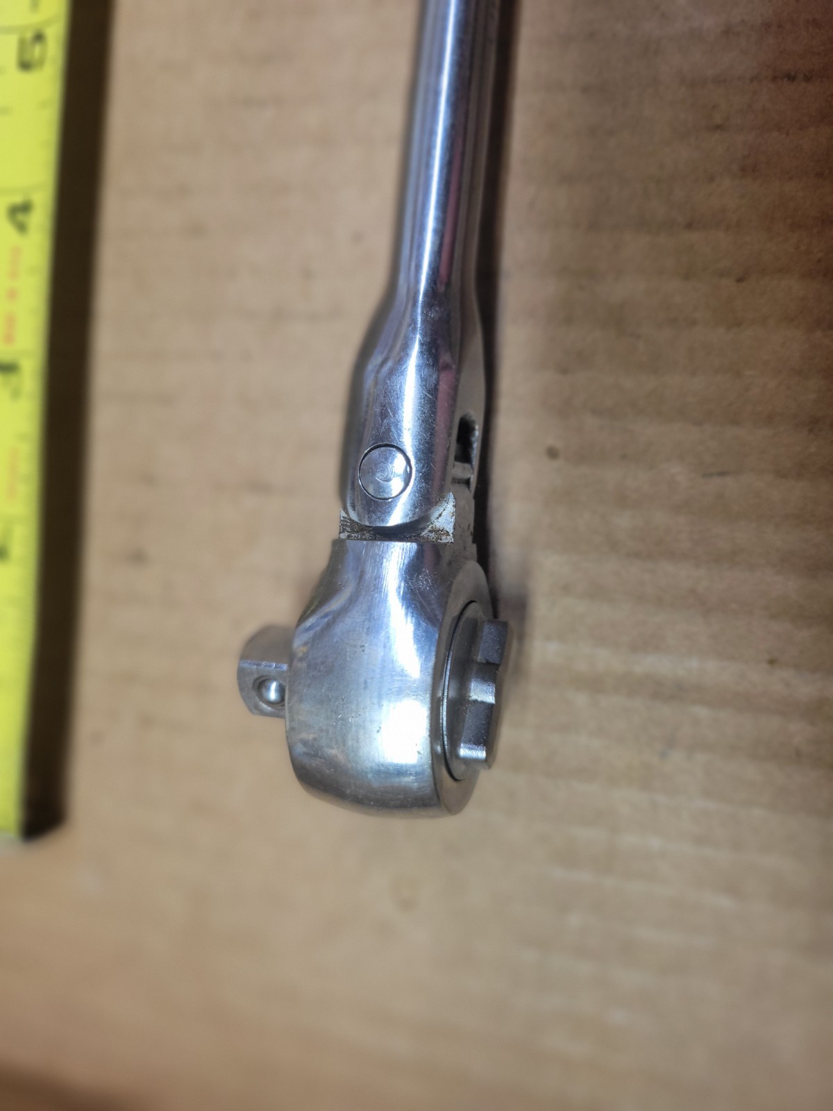 Husky USA 10-1/2″ 3/8″ Drive Long Handle Flex Head Ratchet No CB54