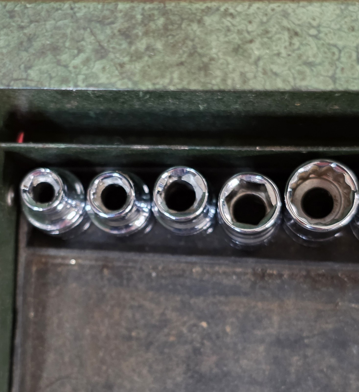SK Tools 1/4″ Dr Socket Set 13pc 3/16 – 1/2″ USA Ratchet Driver Extsn Univ. Jnt.