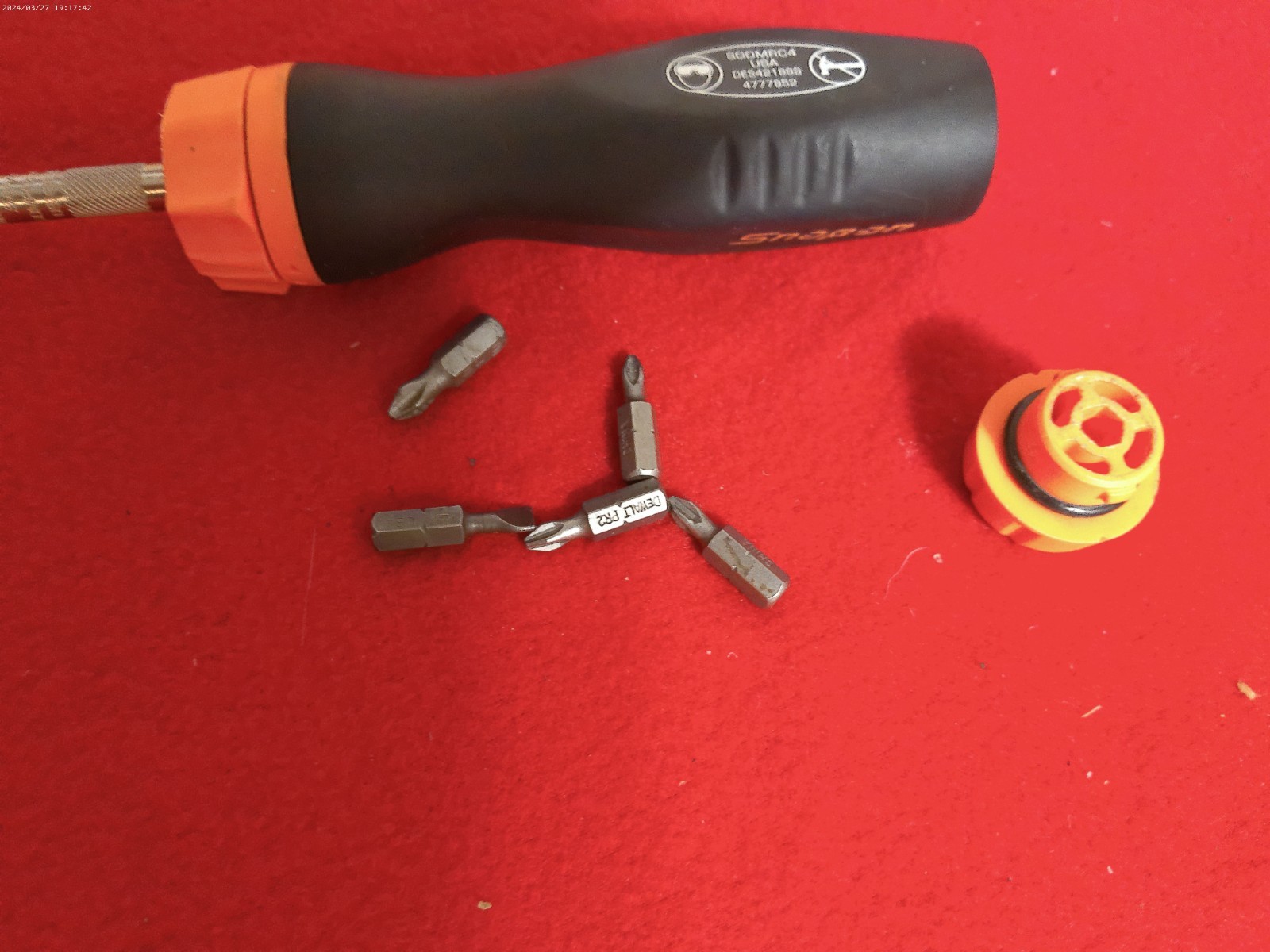 Snap On Ratcheting & Magnetic Soft Grip Screwdriver Bright Orange Color 5 bits