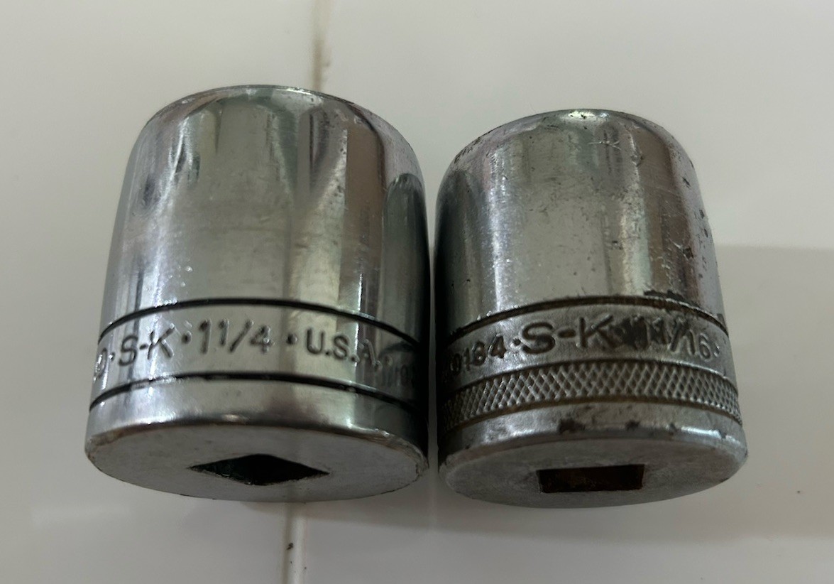 S-K SOCKETS #40134 1-1/16 & 40140 1/4″ BOTH SOCKETS 1/2″ DRIVE KNURLED- VINTAGE