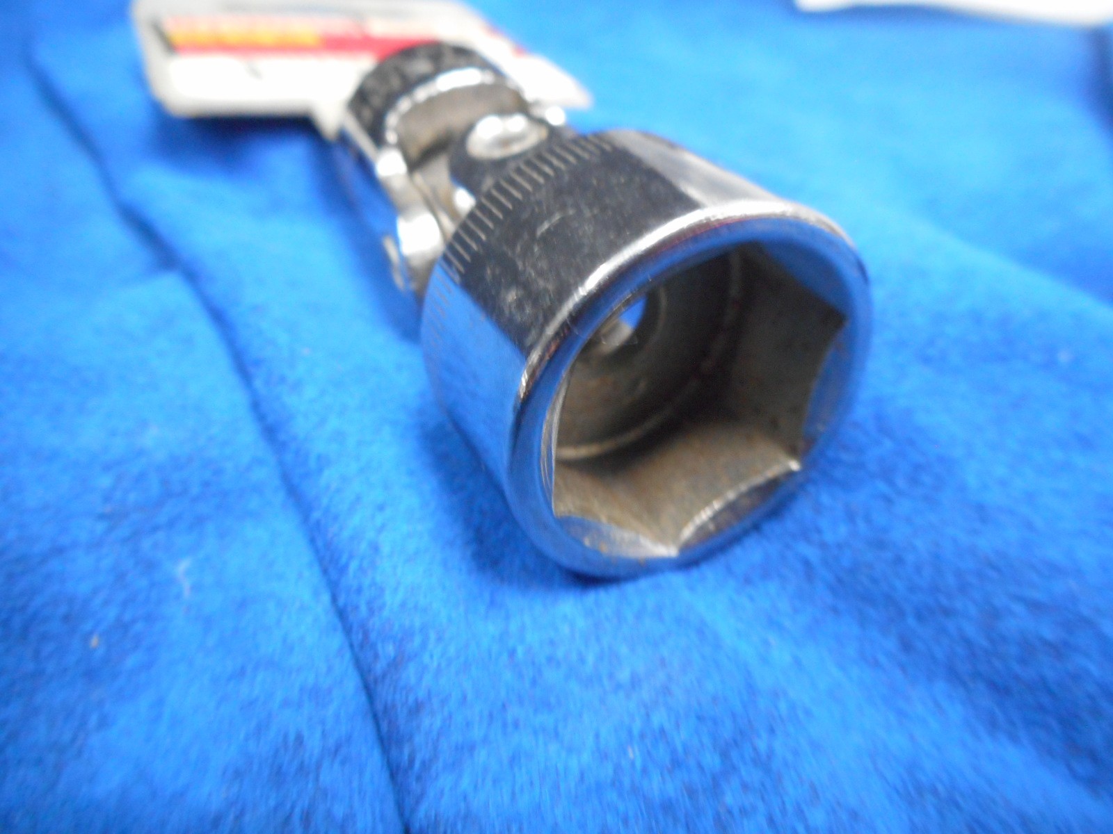 Craftsman 43208 3/8″ drive 17MM Metric Swivel Flex 6pt hex Socket, Made in USA