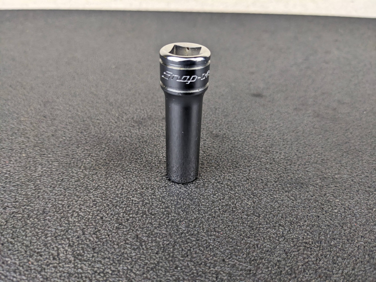 #av457 Snap-On Tools NEW 3/8″ Drive 3/8″ Deep Well Socket 12 Point SF121