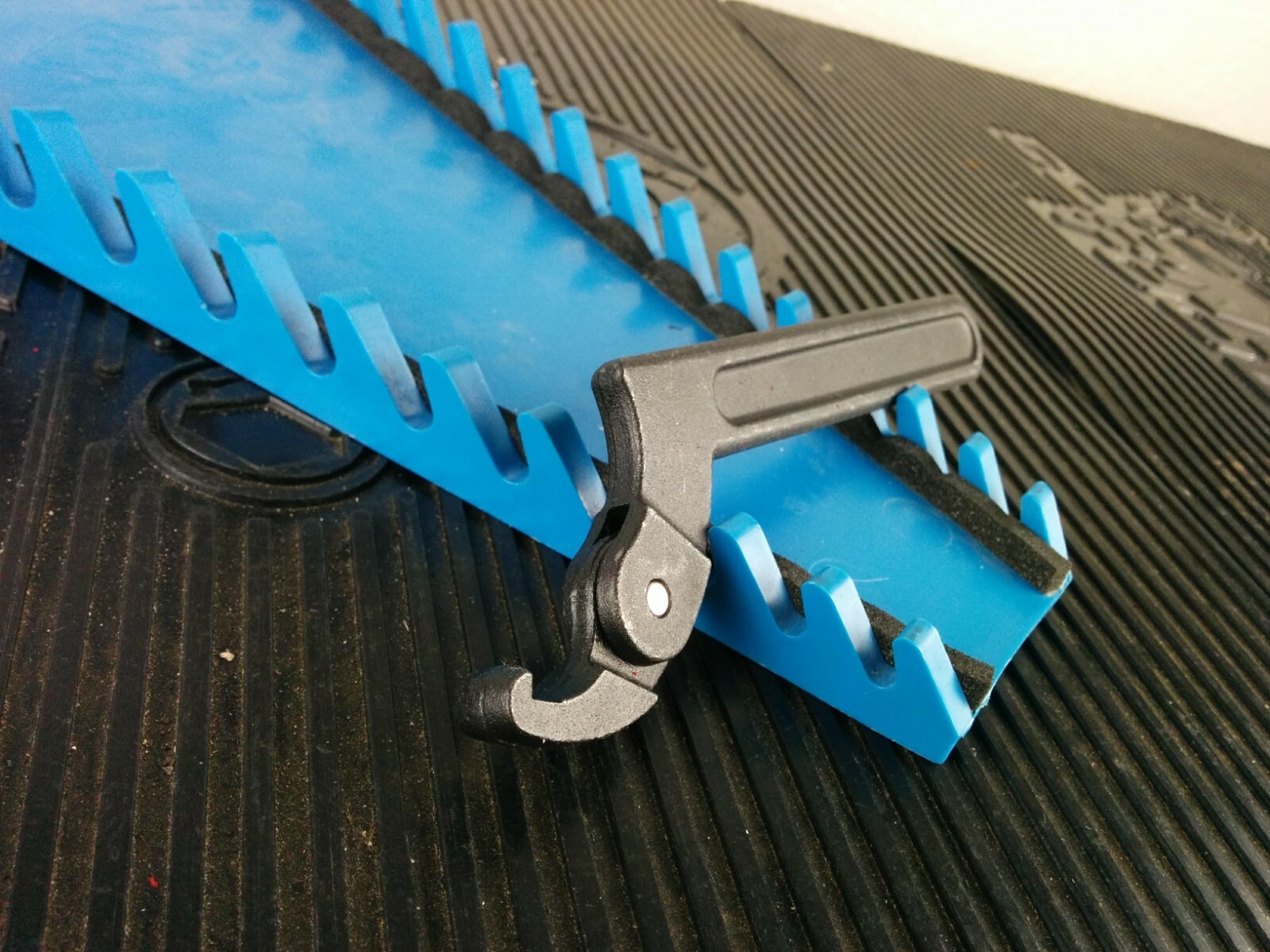 #af775 NEW Blue-Point 3/4″ to 2″ Adjustable Hook Spanner Wrench AHS300B