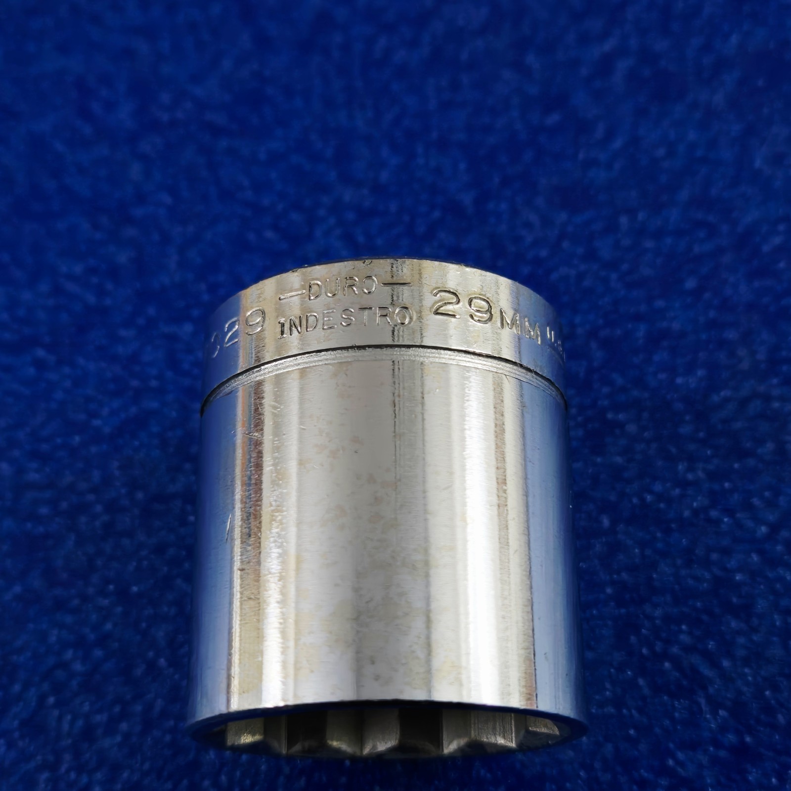DURO INDESTRO USA 29mm 1/2 DR SOCKET 12pt METRIC CAR & TRUCK HAND TOOL P/N 47029