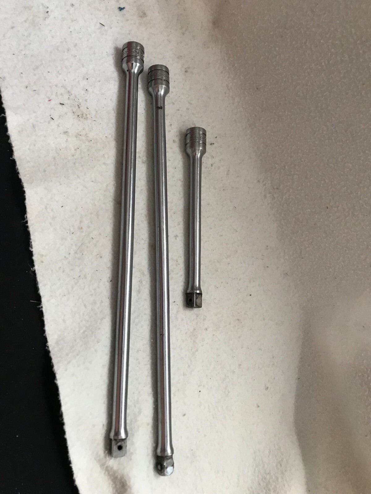 SNAP ON 3/8 DRIVE 11″ EXTENSIONS TWO ARE 11-IN LONG 1 IS 6-INCH LONG. USED.