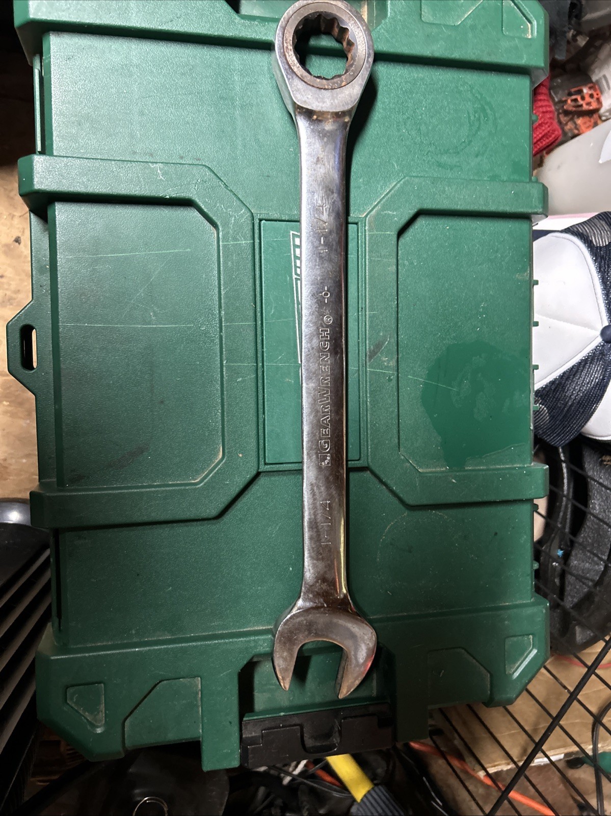 Gearwrench 1-1/4” Professional Combination Ratcheting Wrench SAE 12pt #47812