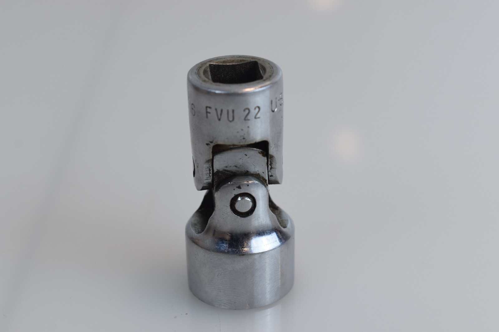 Snap On Tools FVU22 11/16″ SAE Universal Shallow Socket 3/8″ Drive 12 Point USA