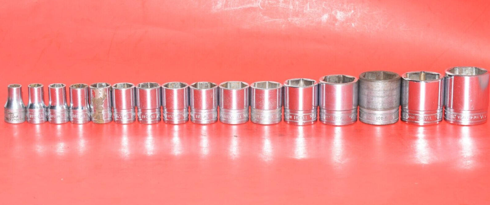 Snap-On 1/2″ Drive 16 PIECE SAE 3/8″ – 1-3/8″ Shallow 6-POINT Flank Socket Set