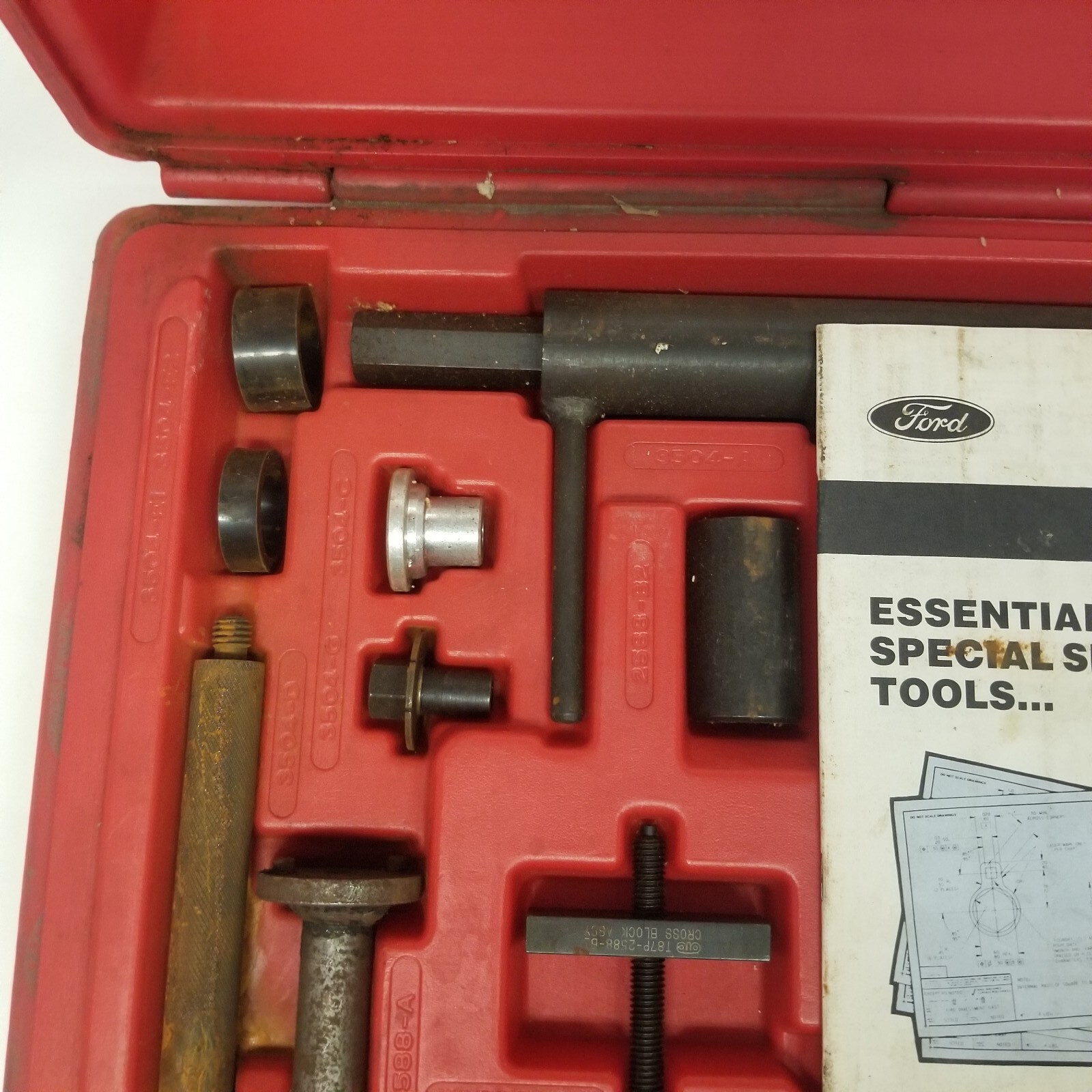 Vintage Ford Rotunda T87L-1000-S Essential Service Set w/ Storage Case