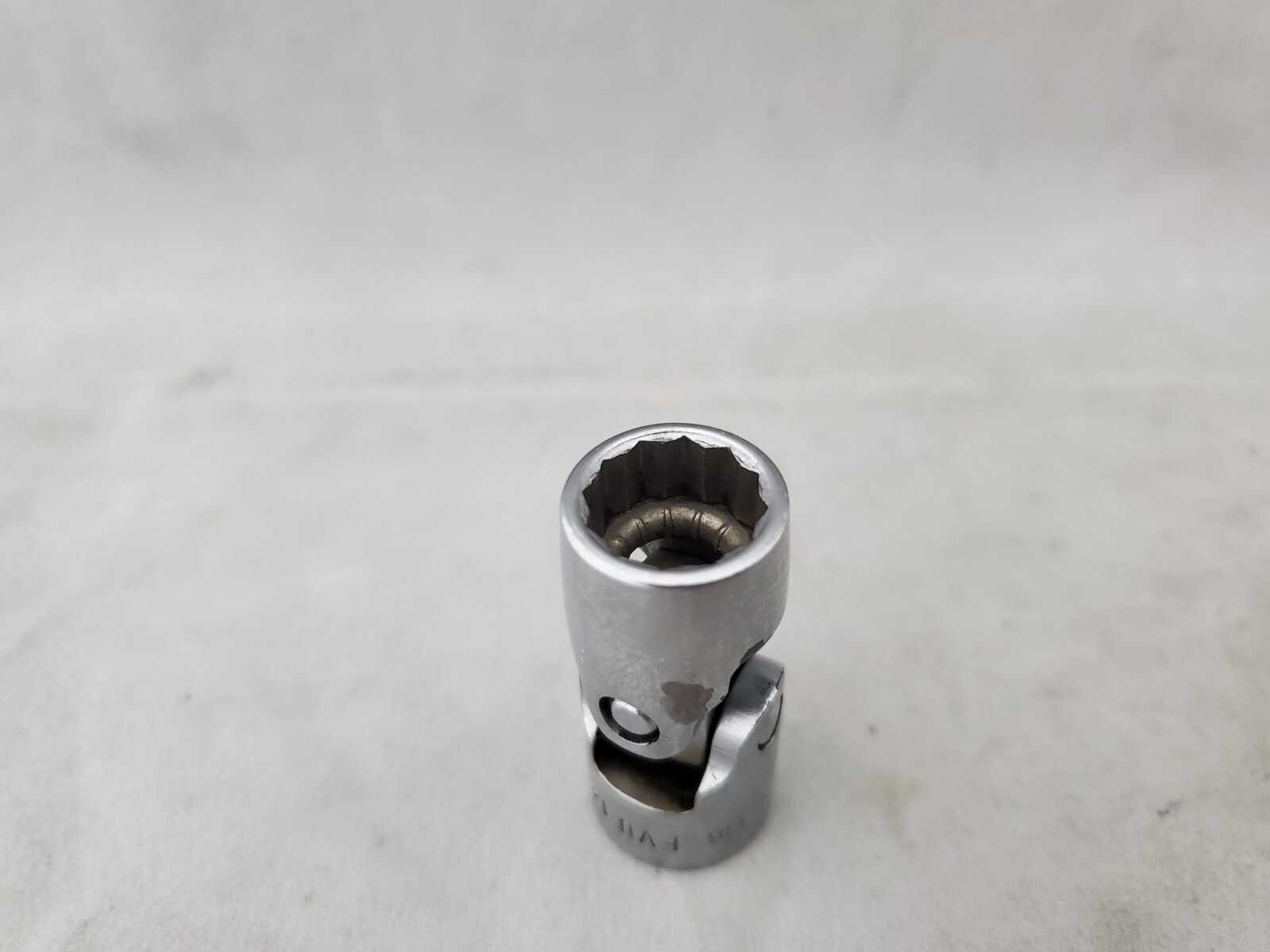 Snap On FVU14, 7/16″ Universal Swivel Socket, 3/8″ Dr 12 Pt