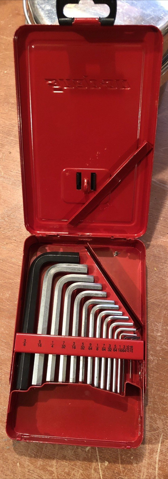 Snap-on Tools USA SAE Hex Red Metal Case Only 10 wrenches are SnapOn