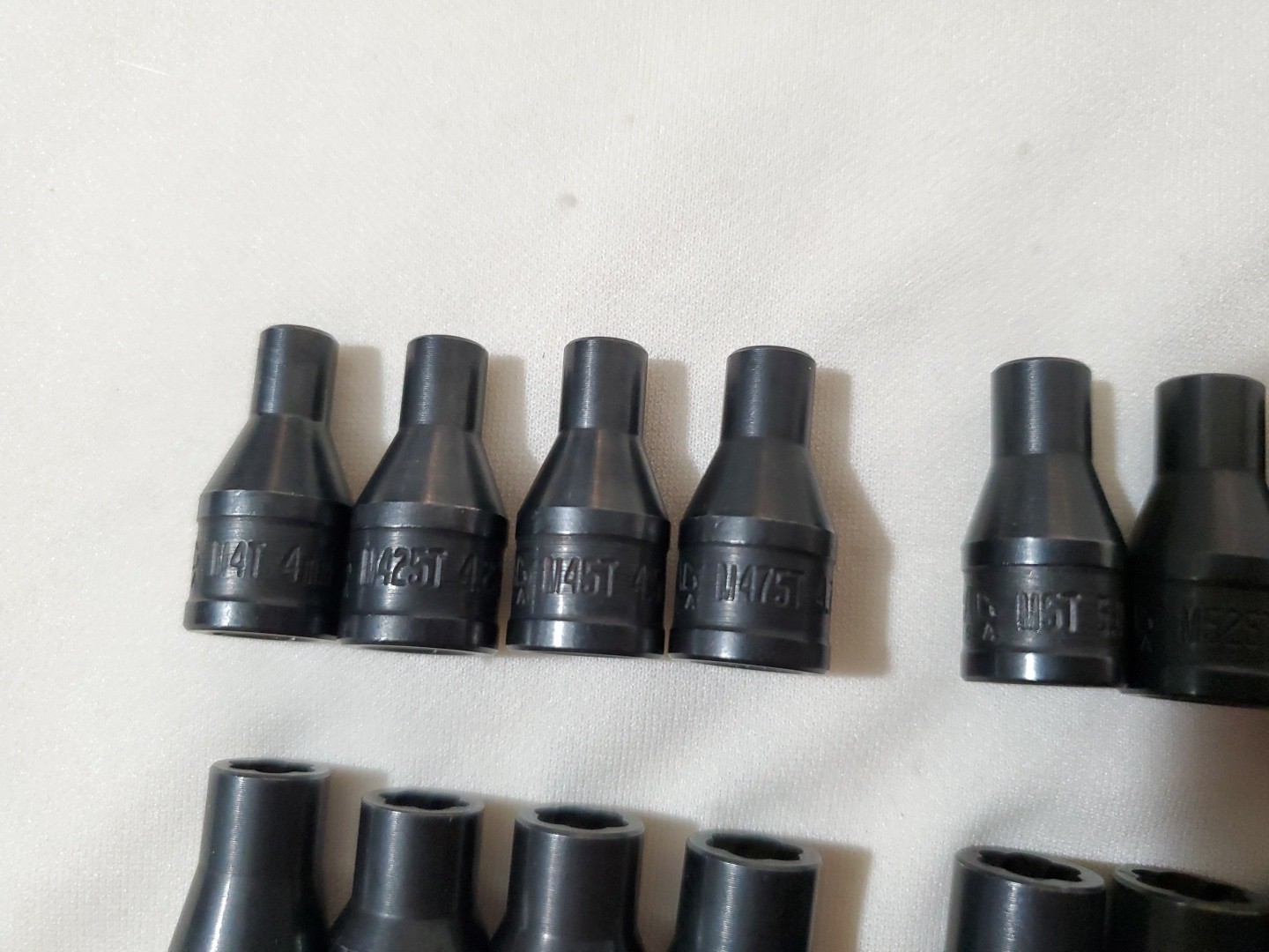 Mac Tools 13 Piece 1/4″ Drive Twist Socket Set Metric 4.0mm-8mm, (0.25″ grads)