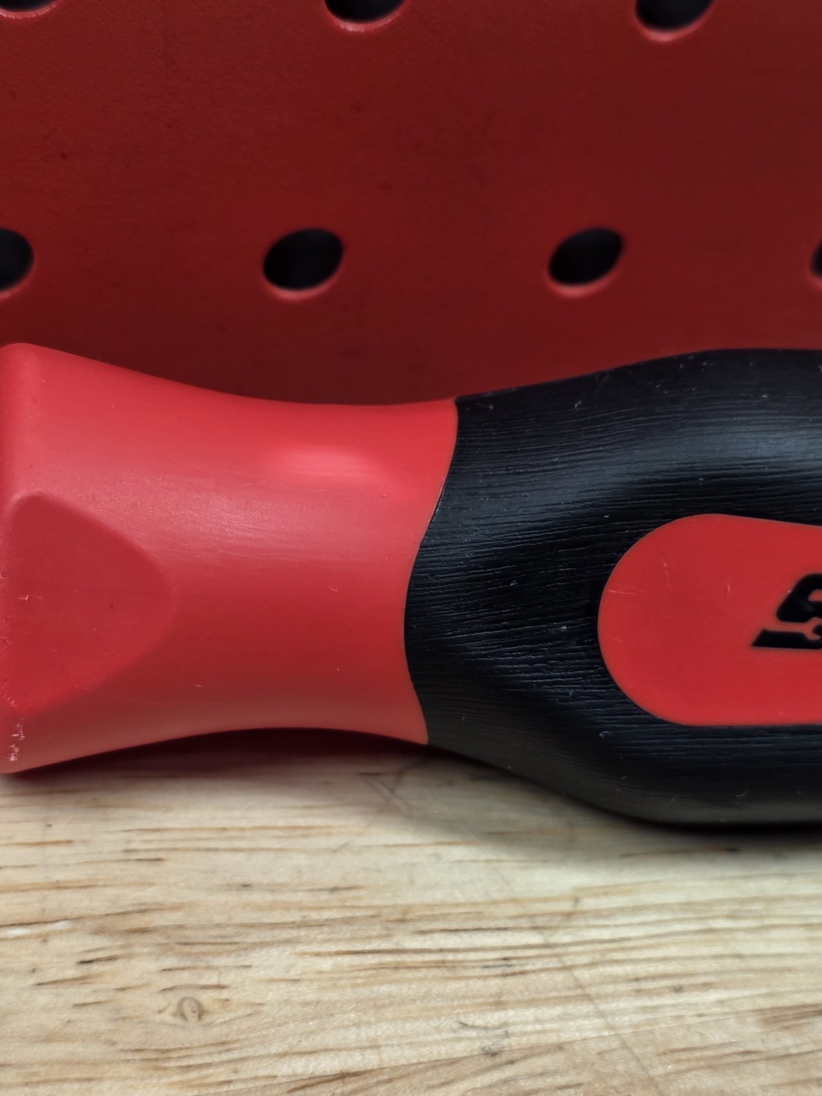 Snap-on Tools SGT4B RED 1/4″ Drive Soft Grip Standard Shank Driver USA