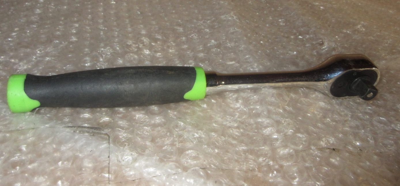 Pittsburgh Teardrop Quick Release Ratchet 3/8″ Drive CR-V Soft Grip