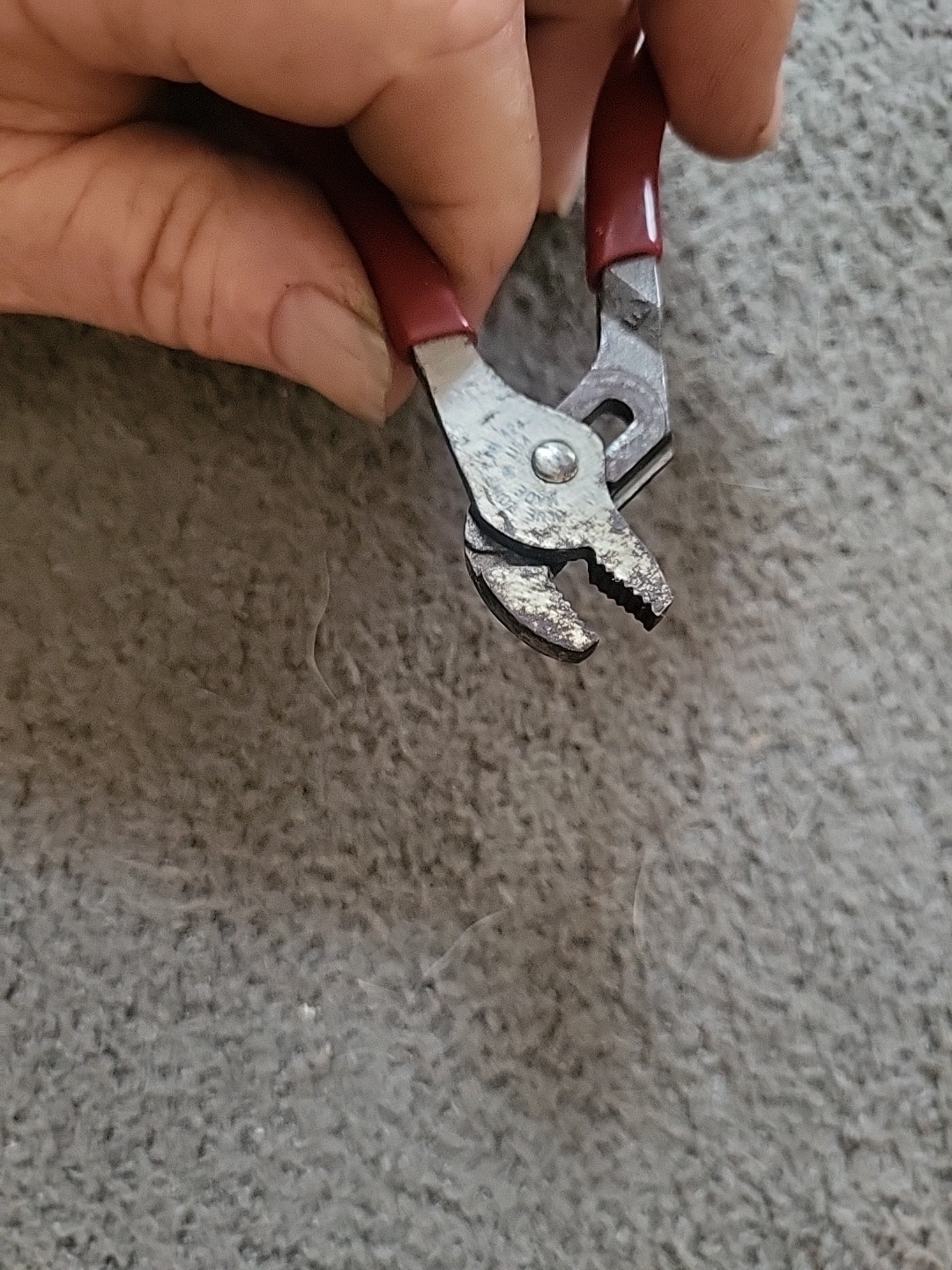 Blue Point 4.5″ Mini Adjustable Groove Joint Pliers Red Handle CHN424