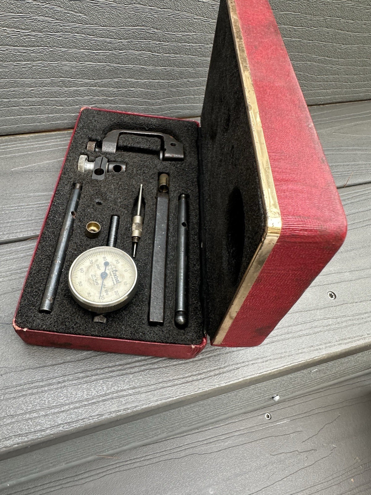 CENTRAL TOOLS No. 200 –  DIAL INDICATOR MEASURING SET W/CASE *MINT*