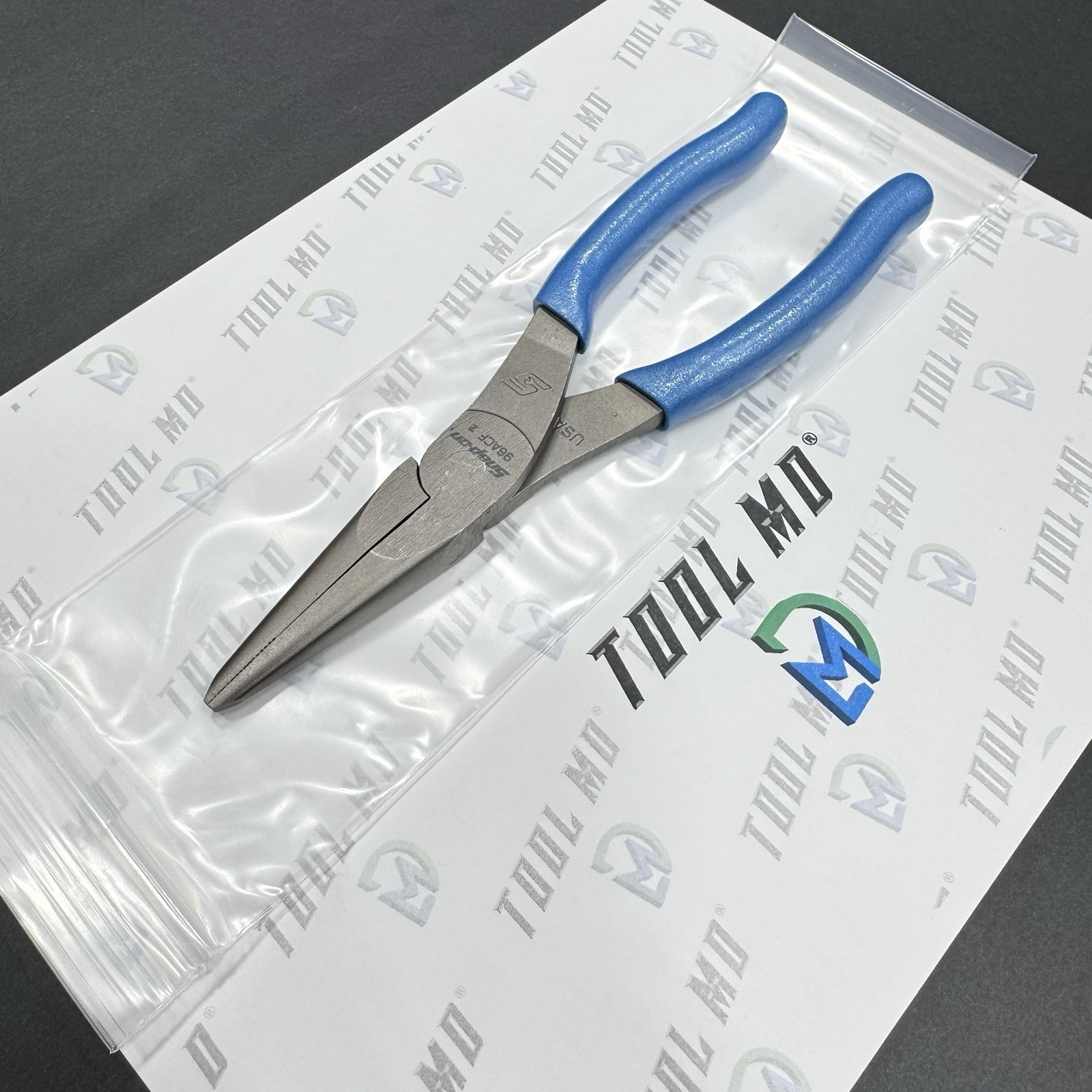 Snap-on Tools USA NEW PEARL BLUE 8″ Talon Soft Grip Needle Nose Pliers 96ACFPB