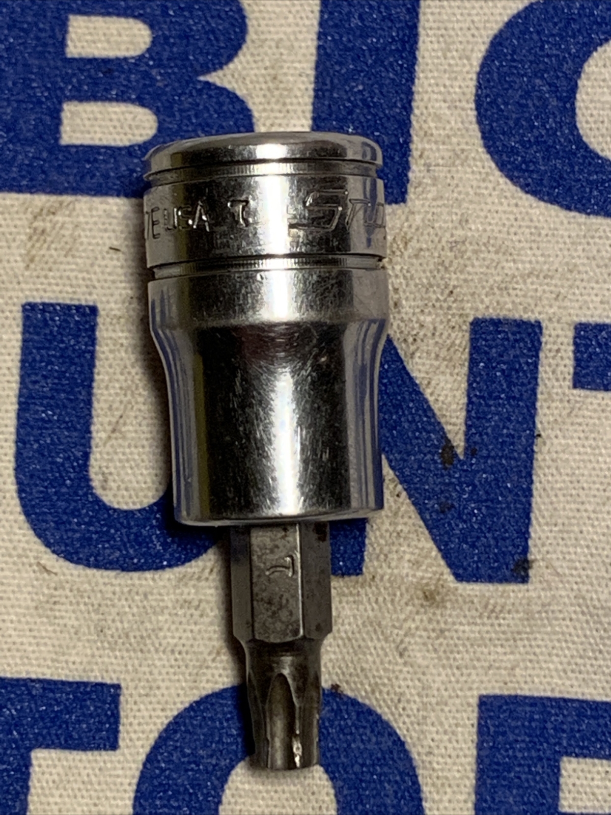 1997 Snap-on Tools USA 3/8″ Drive T27 Standard Torx Bit Chrome Socket FTX27E
