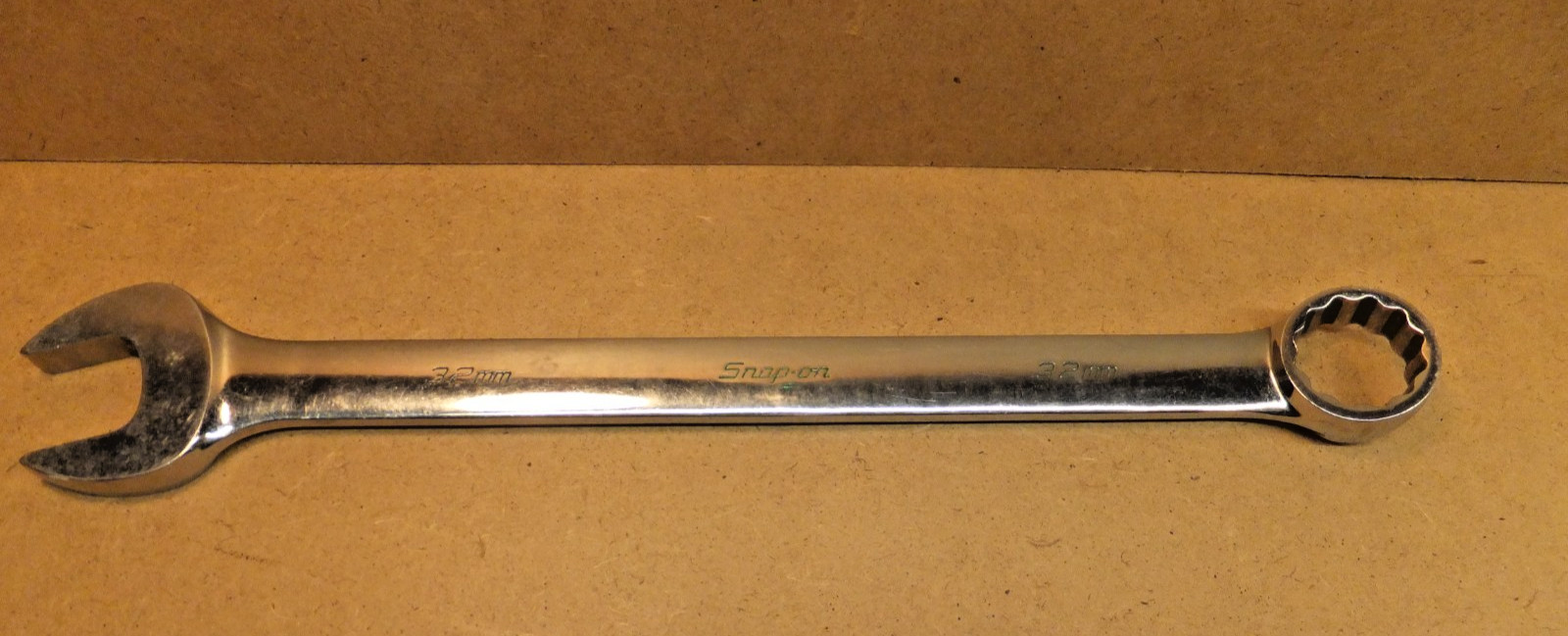 Snap-On tools 32 mm combination wrench flank drive OEXM320B 12 point USA metric
