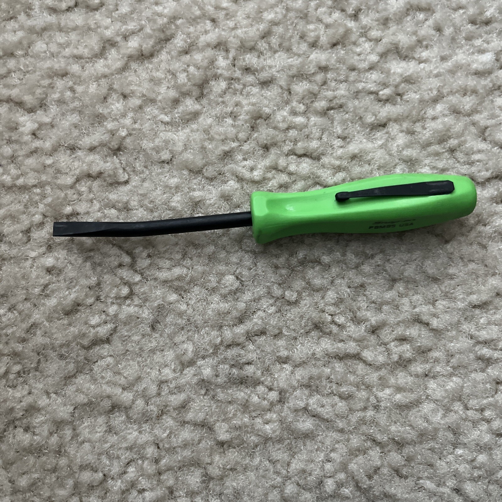 Snap-on Tools USA NEW GREEN 5″ Length Angle Tip Mini Pocket Prybar PBMB5G