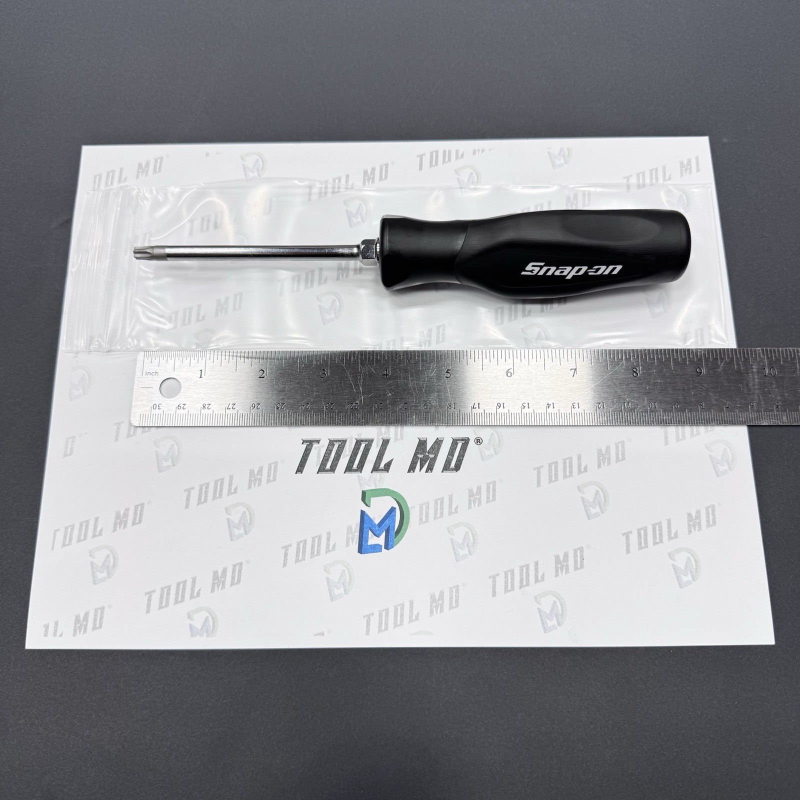 Snap-on Tools USA NEW BLACK TORX T30 Tip Soft Grip Screwdriver SGDTX430B