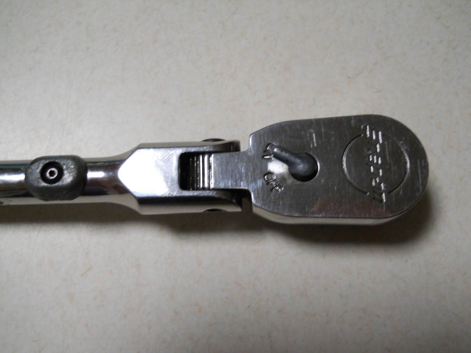 Snap-on 3/8 Flex Head Soft Comfort Grip Handle Ratchet RED FHX80 12 Inches Long