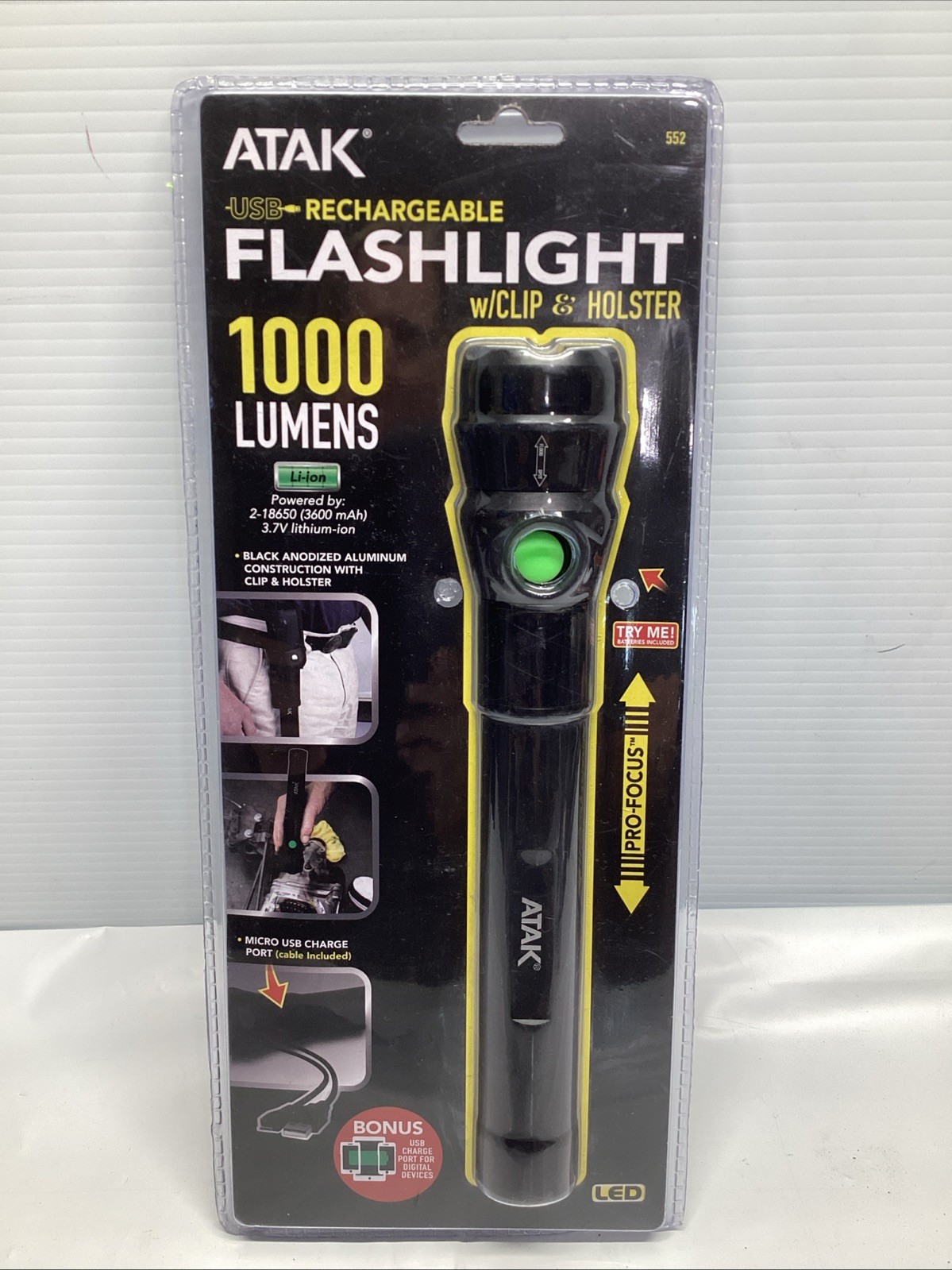 Performance Tool 552 1000LM Rechargeable Flashlight