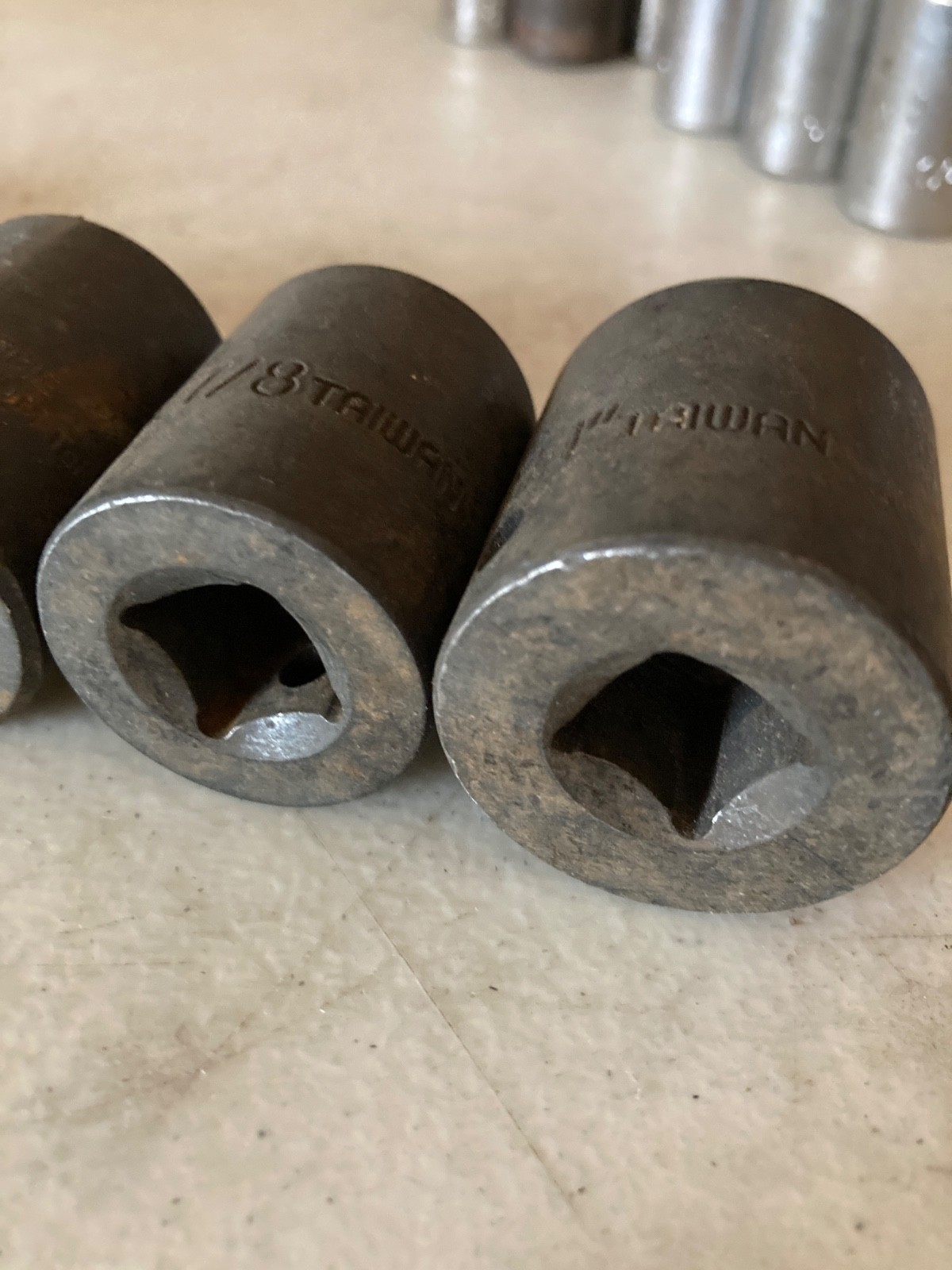 Assorted 1/2″ drive 6pt impact sockets