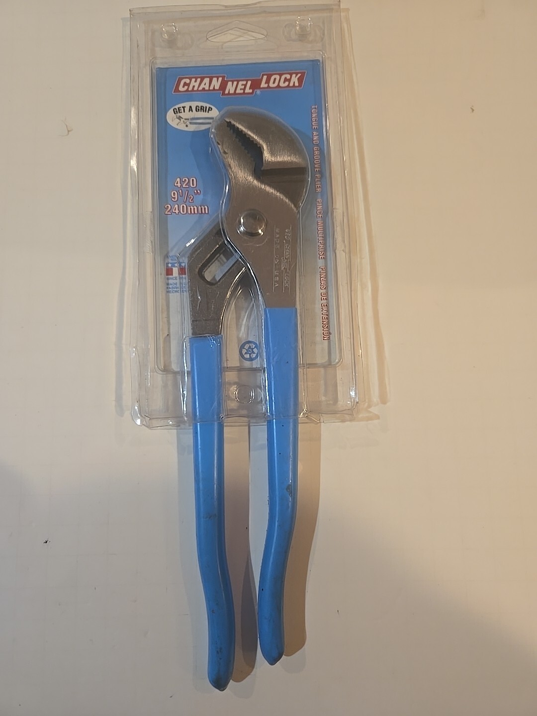 Channellock 420 9.5″ Straight Jaw Tongue and Groove Pliers 1.5″ Capacity