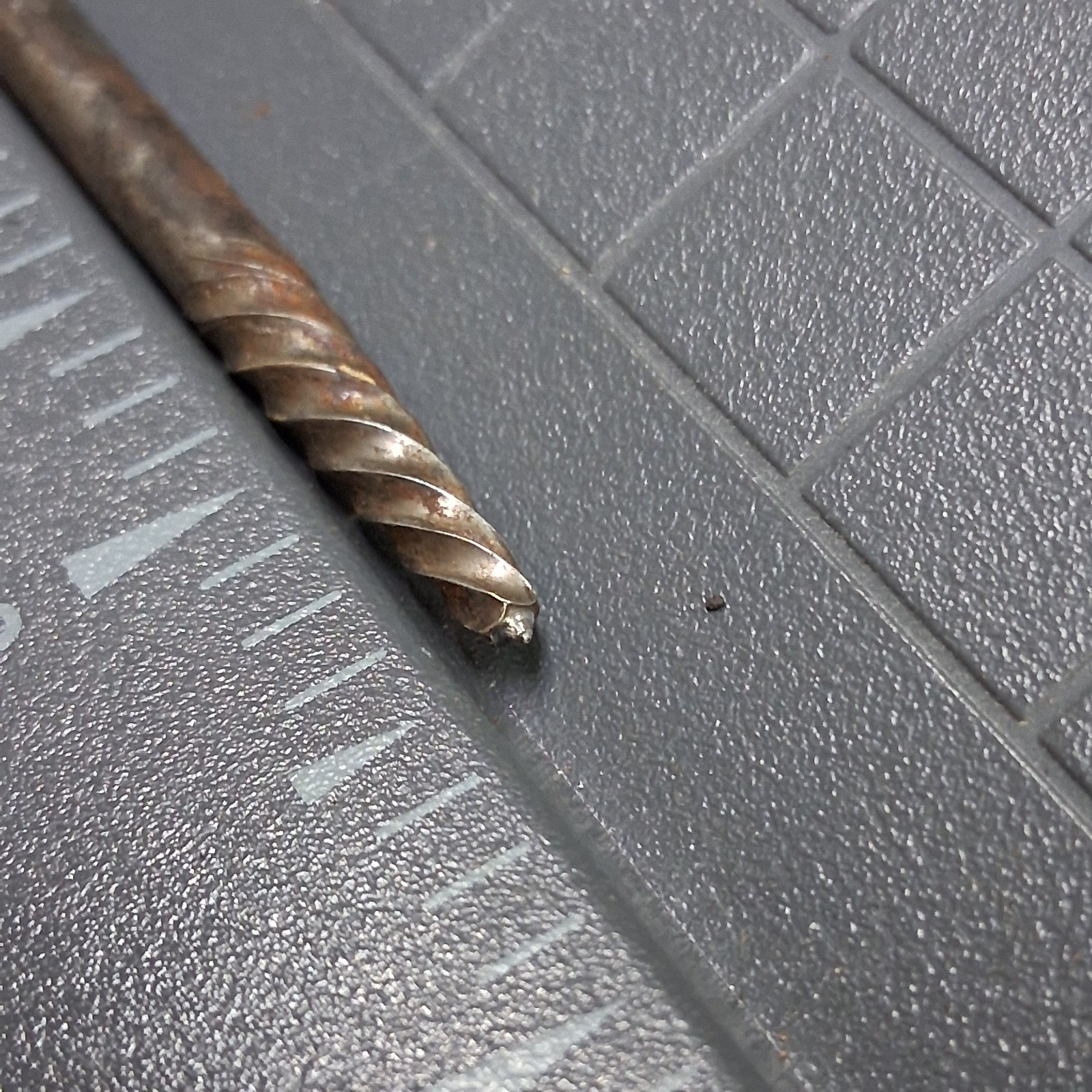 Vintage Dayton #2 Spiral Fluted Twist 3/16″ Bolt Screw Extractor Bit