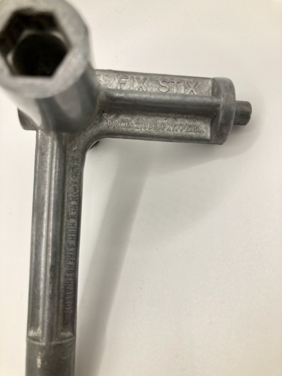 RARE SKATEBOARDING FIX STIX TOOL (ALLOY METAL) REPAIR TOOL for Trucks & Wheels