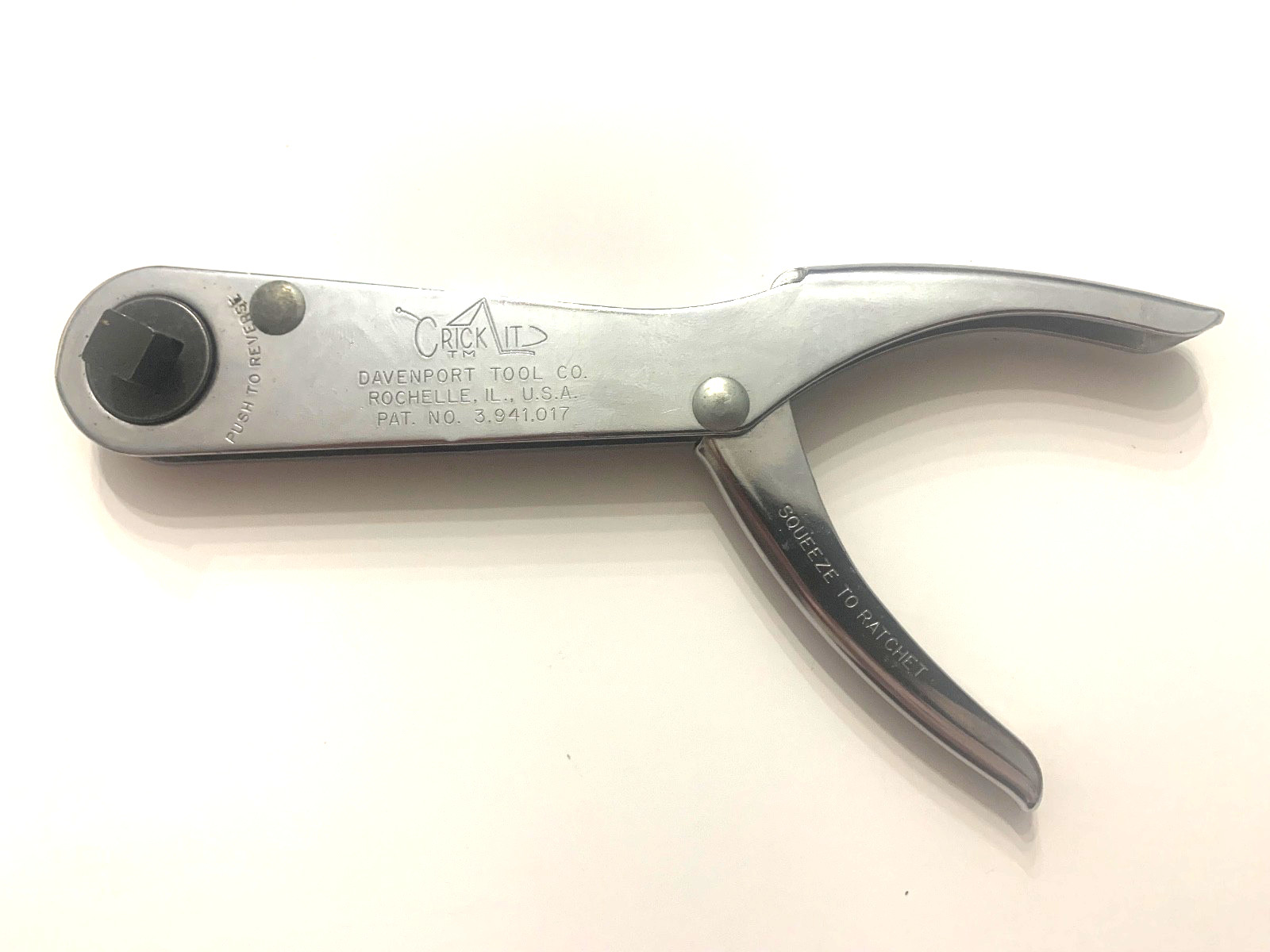 Crick It Squeeze Handle Ratchet with bits. Davenport Tool Co.