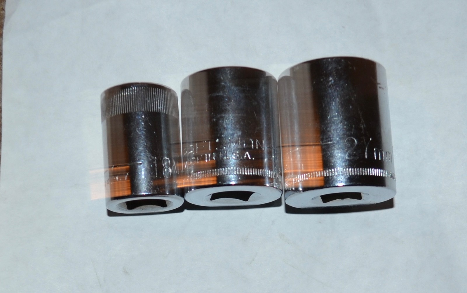 (5) Craftsman tool V-series 1/2 drive metric sockets 18mm,24mm, 27mm,32mm, 36mm