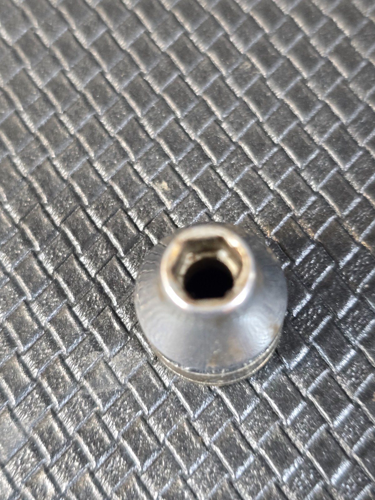 Snap-On Tools 3/8″-Drive 1/4in. 6-pt Shallow Socket USA #FS081