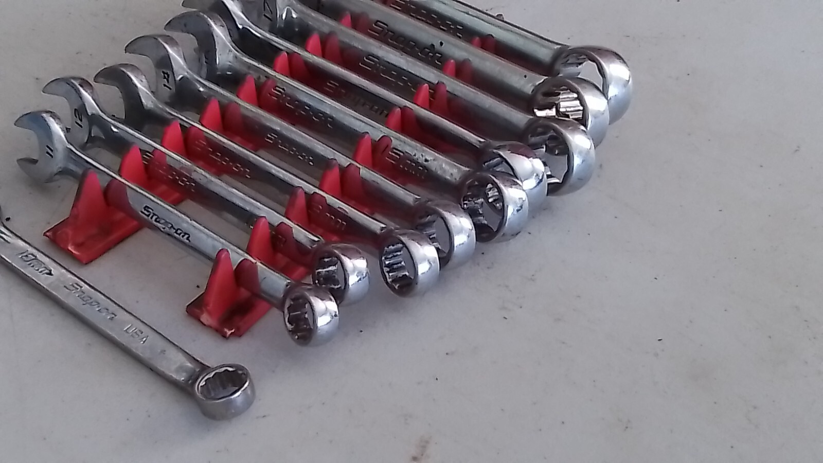 SNAP ON OEXM 10 PIECE SHORT METRIC COMBINATION WRENCH SET FROM 10MM. TO 19MM.