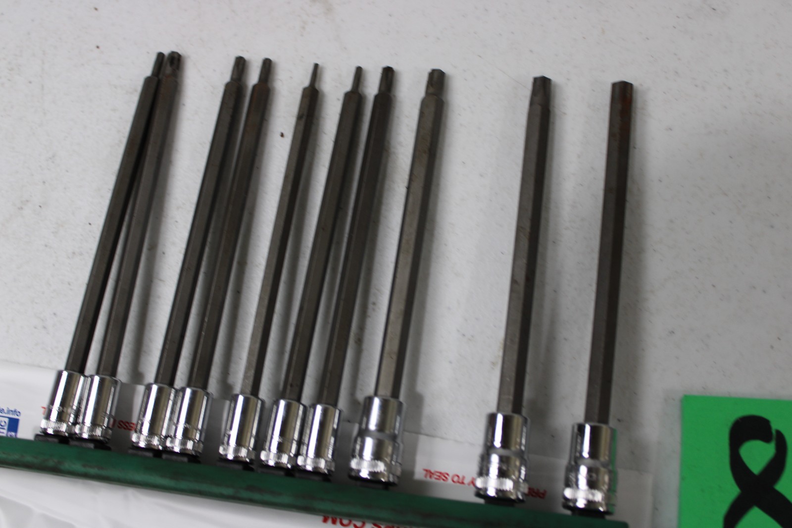Gearwrench 10 Piece 1/4″ 3/8″ Drive Long Shank Torx Bit Socket Set T8 – T50