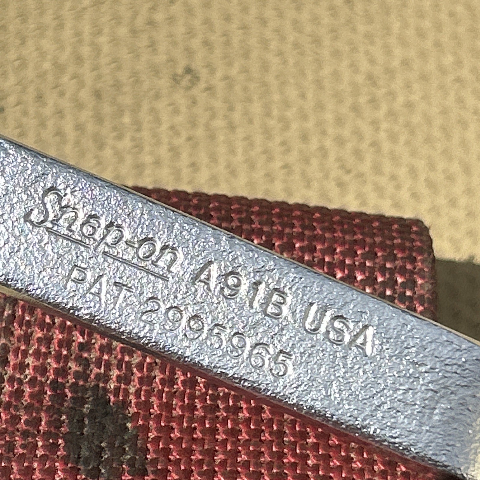 Snap-on Heavy-Duty Adjustable Strap Oil Filter Wrench Socket 1/2″ & 3/8″ A91B