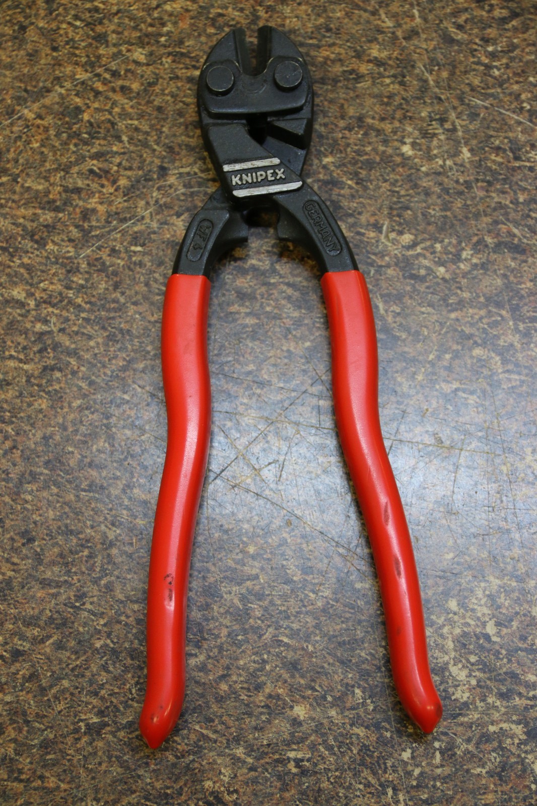 MAC TOOLS KNIPEX P19 LEVER ACTION CENTER CUTTER